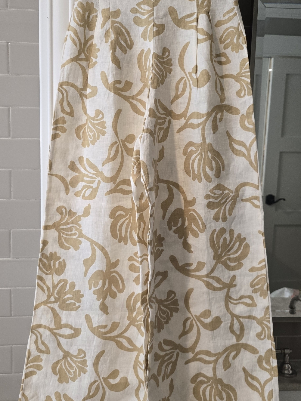 Faithfull the Brand Wide-Leg Malta Linen Floral Pants - Picture 3 of 3